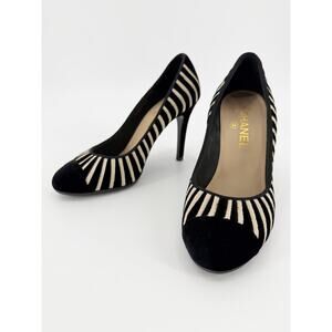Chanel Pumps Striped Velvet Cap Toe Interlocking CC Logo Black White 39.5 Suede